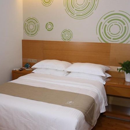 Greentree Inn Macheng Cultural Town Business Hotel Екстер'єр фото